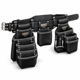 Vue 3/4 de la ceinture à outils ROBUST en cuir noir, porte-marteau en acier et surpiqûres grises, équipement de travail 10 poches total